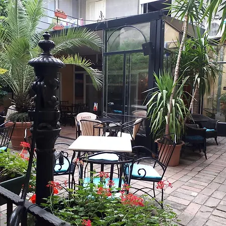 “咖啡 - 咖啡”住宿加早餐旅馆 3* Kikinda